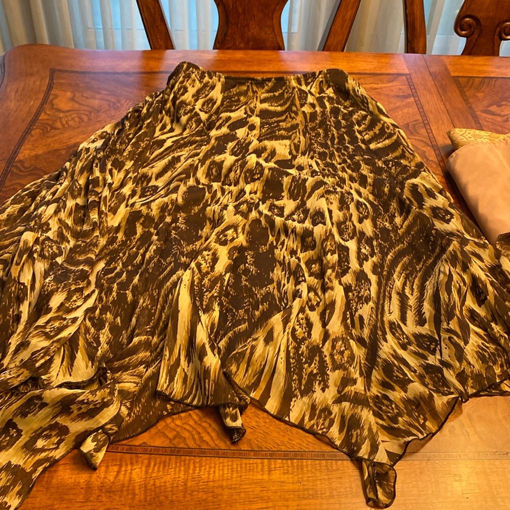 Linea Domani Woman’s Leopard Long Skirt Brand New with tag Size 6
